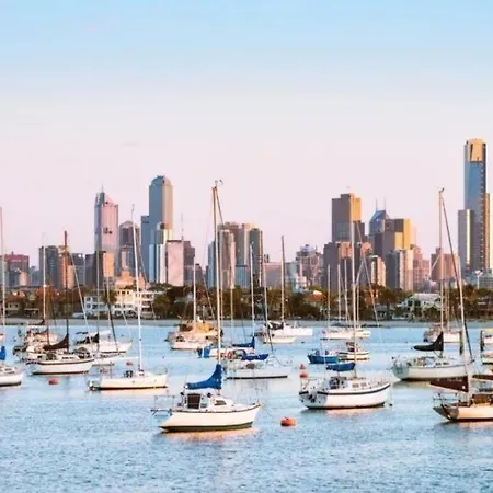 Cosy Beach Apartment With Free Secure Car Park Melbourne Exterior photo