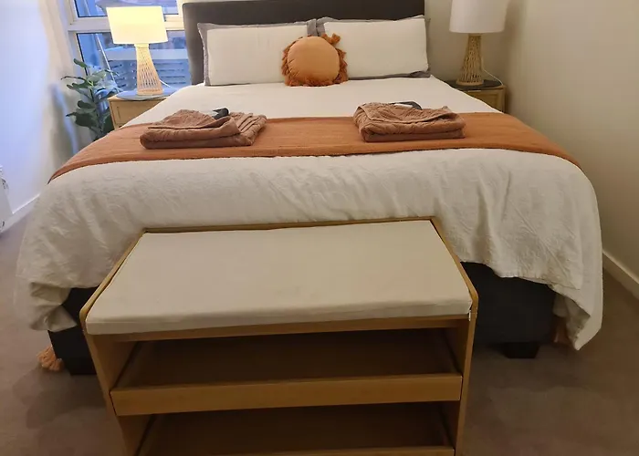 Cosy Beach Apartment With Free Secure Car Park